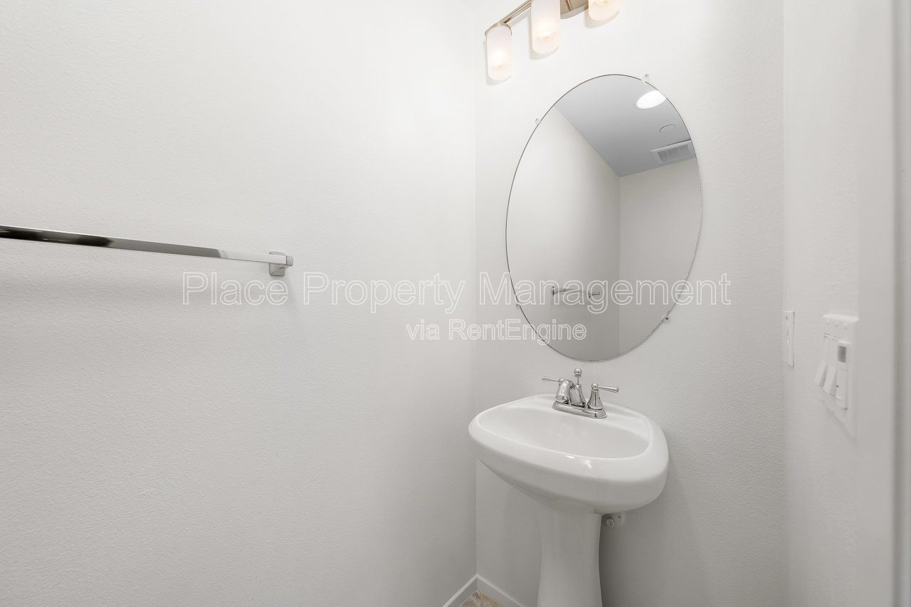 Modern 2 bedroom 2.5 bath Townhome plus a Loft & One-Car Garage...Move-in Ready! property image