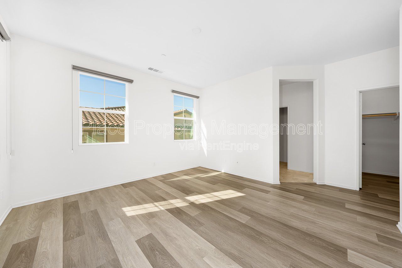 Modern 2 bedroom 2.5 bath Townhome plus a Loft & One-Car Garage...Move-in Ready! property image