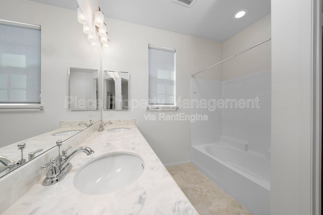 Modern 2 bedroom 2.5 bath Townhome plus a Loft & One-Car Garage...Move-in Ready! property image