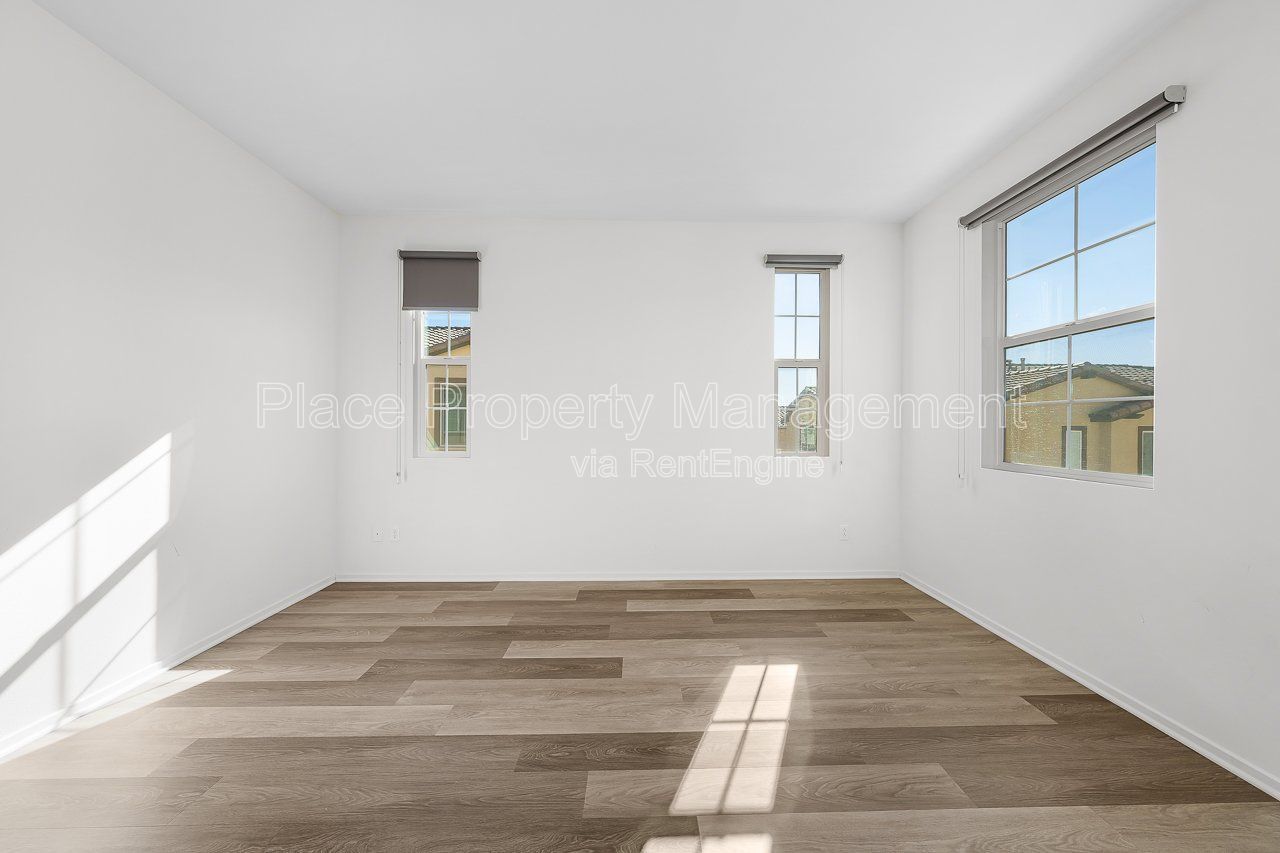 Modern 2 bedroom 2.5 bath Townhome plus a Loft & One-Car Garage...Move-in Ready! property image