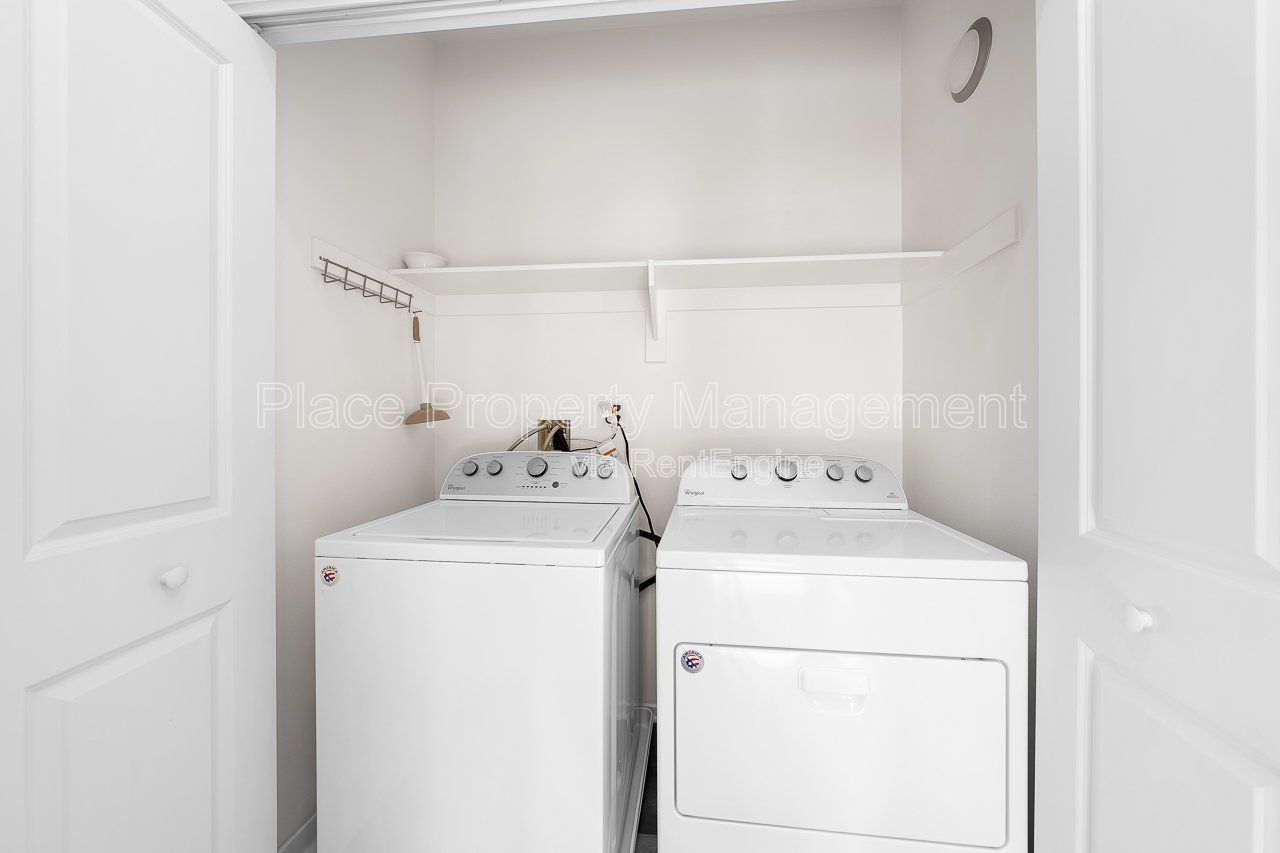 Modern 2 bedroom 2.5 bath Townhome plus a Loft & One-Car Garage...Move-in Ready! property image