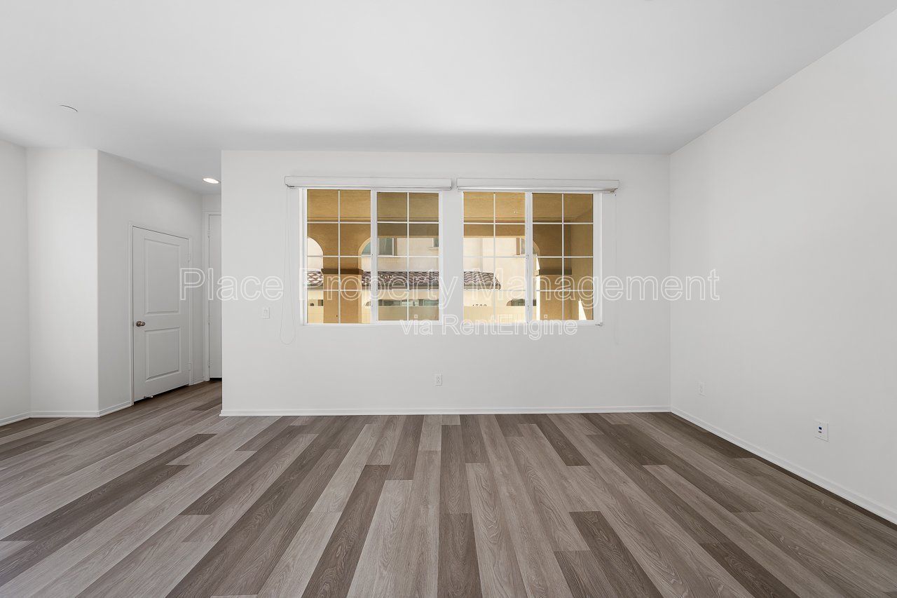 Modern 2 bedroom 2.5 bath Townhome plus a Loft & One-Car Garage...Move-in Ready! property image